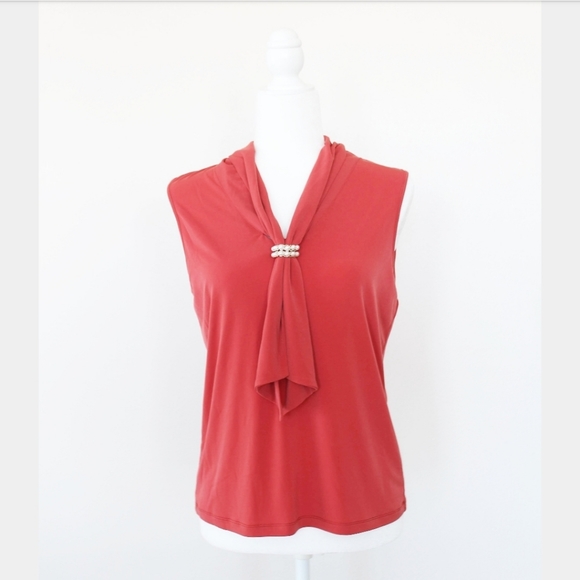 Karl Lagerfeld Tops - NWT KARL LAGERFELD SLEEVELESS TOP SIZE XS
